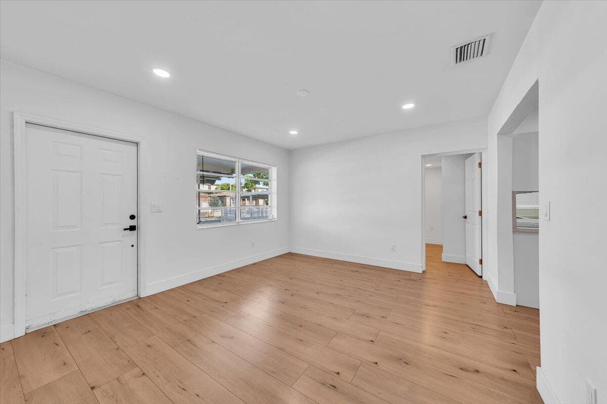 4719 E 8th Court, Hialeah FL 33013 — 5