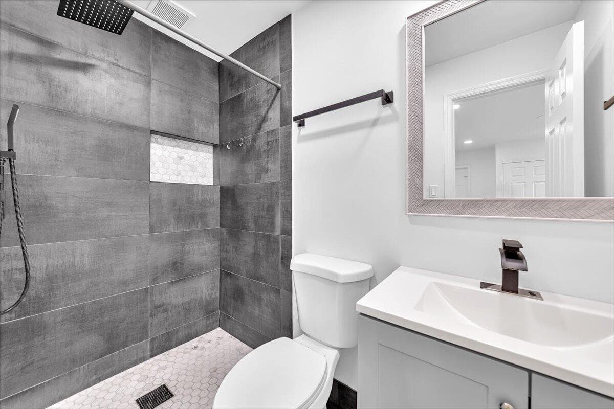 4719 E 8th Court, Hialeah FL 33013 — 37