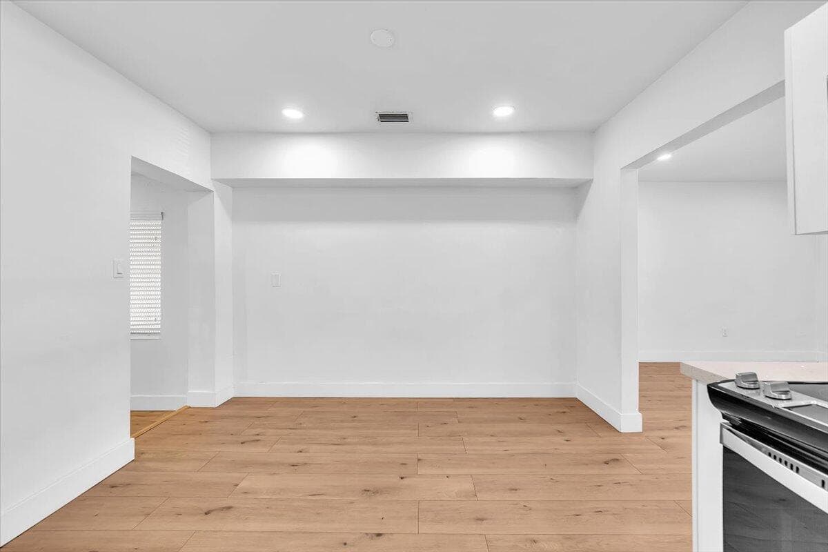 4719 E 8th Court, Hialeah FL 33013 — 15
