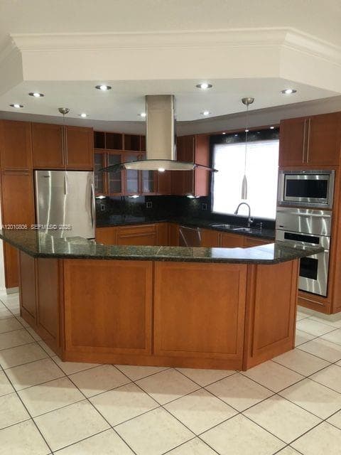9910 SW 23rd St, Miami FL 33165 — 7