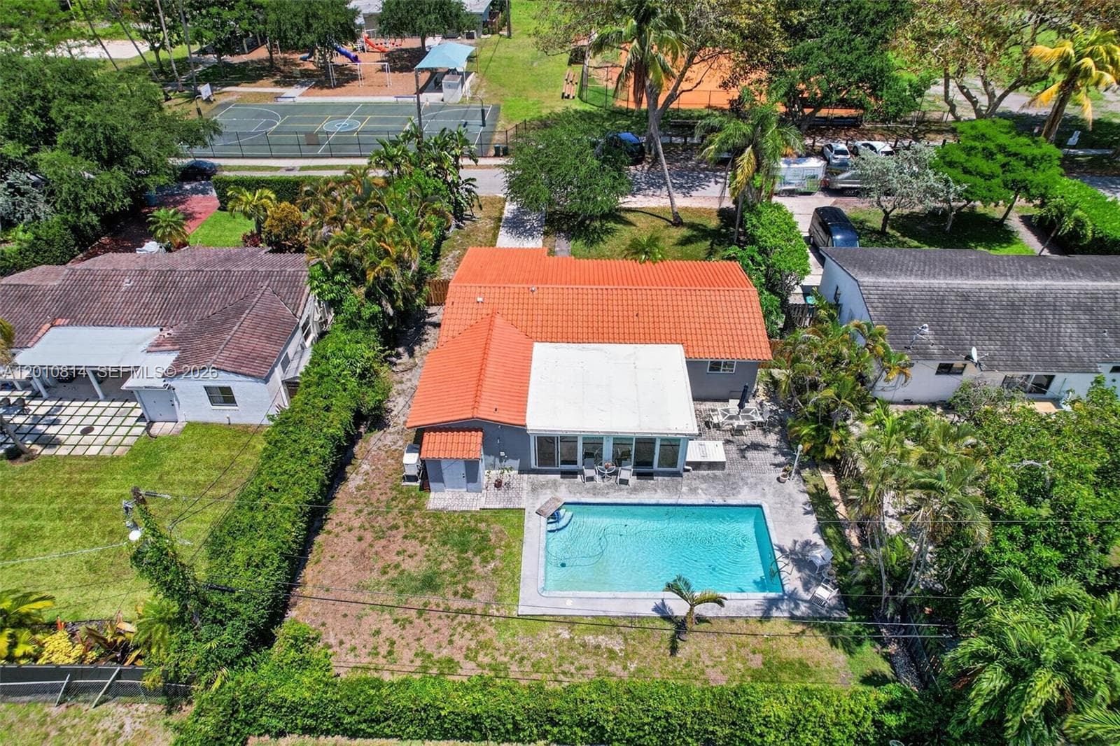 11400 NE 9th Ave, Biscayne Park FL 33161 — 27