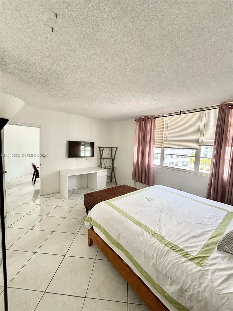 905 Brickell Bay Dr # 1824, Miami FL 33131 — 16