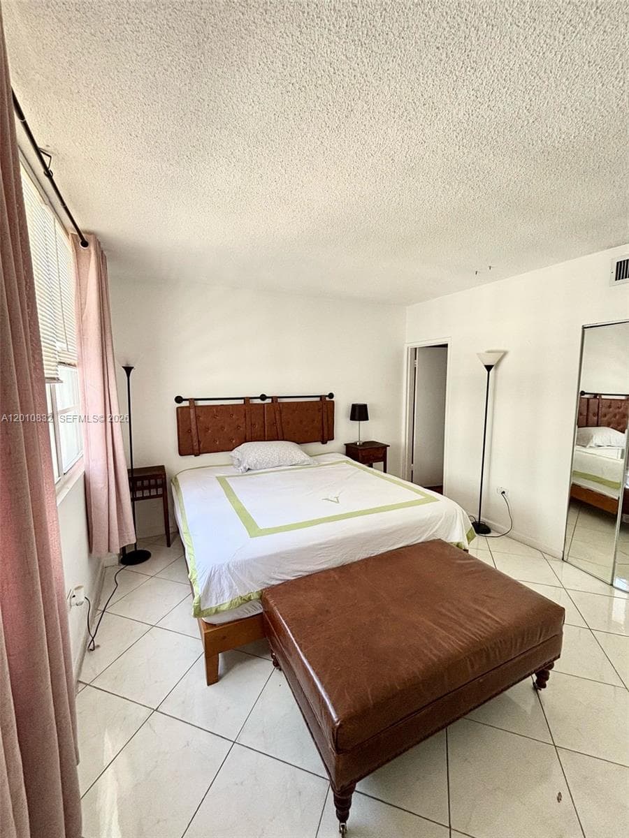 905 Brickell Bay Dr # 1824, Miami FL 33131 — 5