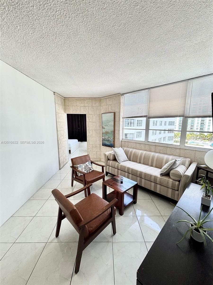 905 Brickell Bay Dr # 1824, Miami FL 33131 — 20