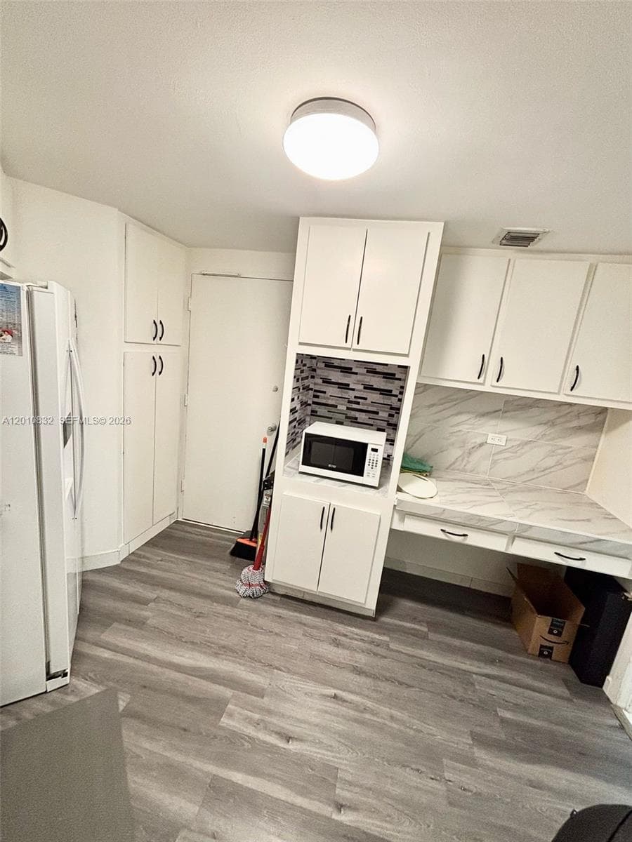 905 Brickell Bay Dr # 1824, Miami FL 33131 — 9