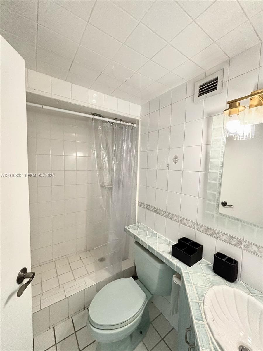 905 Brickell Bay Dr # 1824, Miami FL 33131 — 10