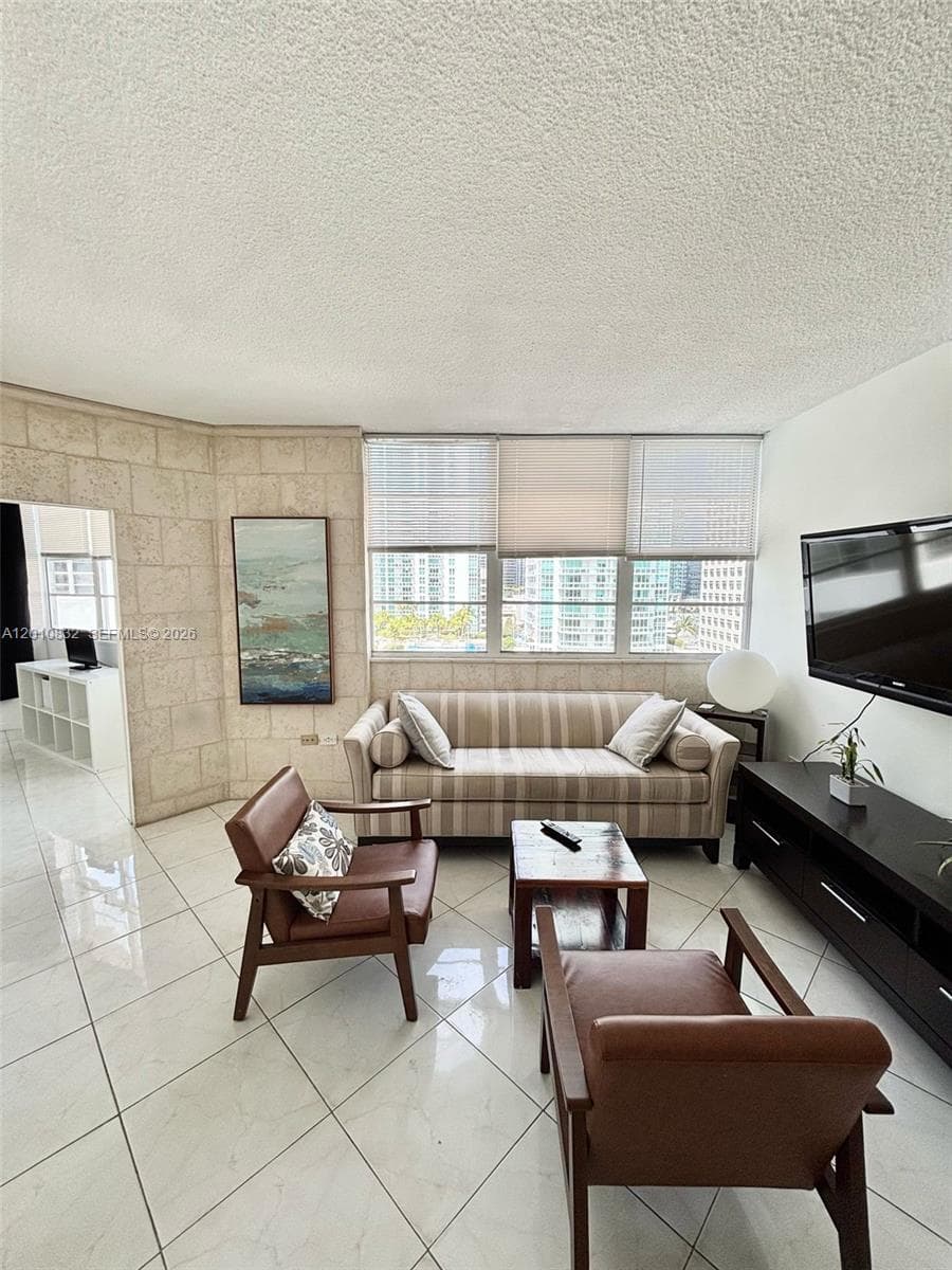 905 Brickell Bay Dr # 1824, Miami FL 33131 — 4