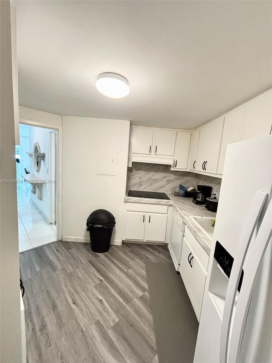 905 Brickell Bay Dr # 1824, Miami FL 33131 — 8