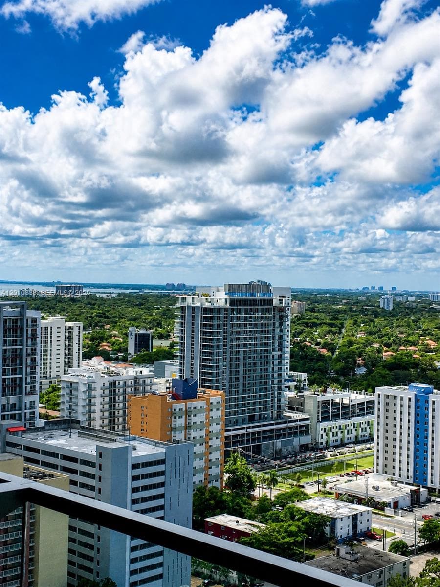 88 SW 7th St # 2206, Miami FL 33130 — 34