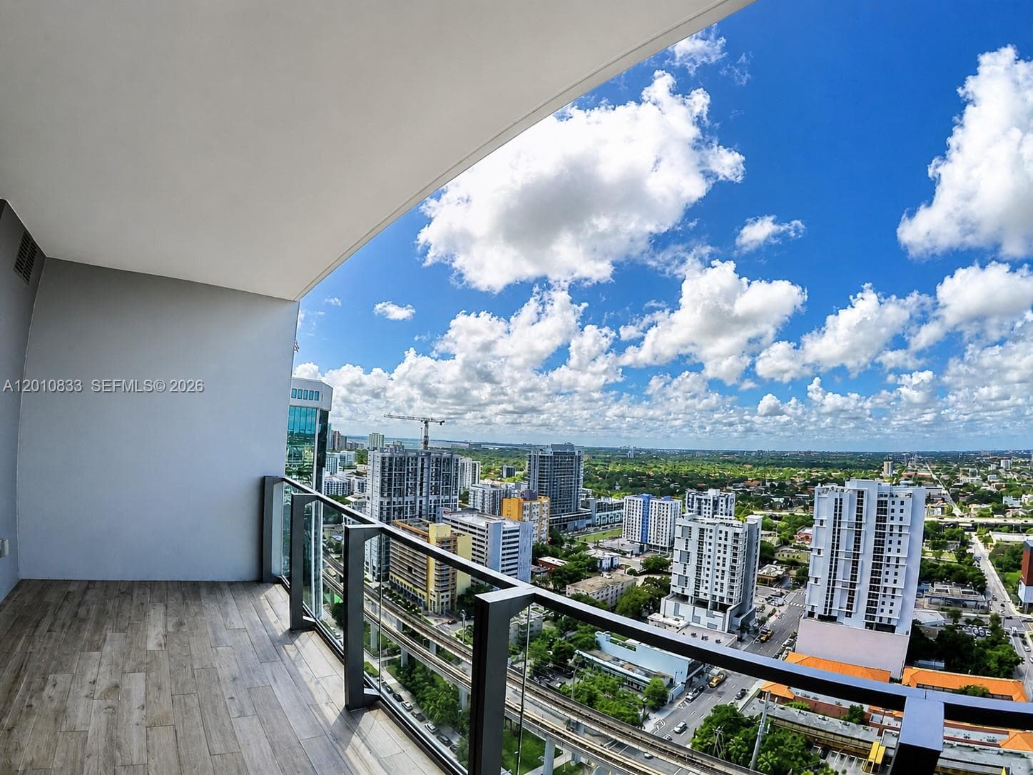 88 SW 7th St # 2206, Miami FL 33130 — 33
