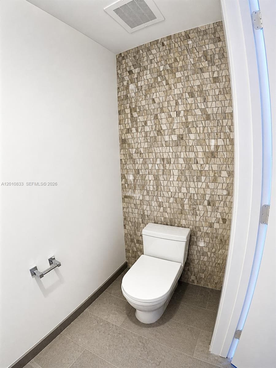 88 SW 7th St # 2206, Miami FL 33130 — 21