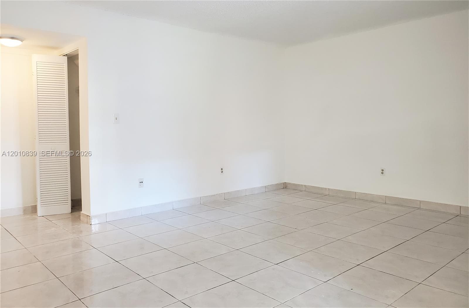 10020 NW 9th St Cir # 102, Miami FL 33172 — 4