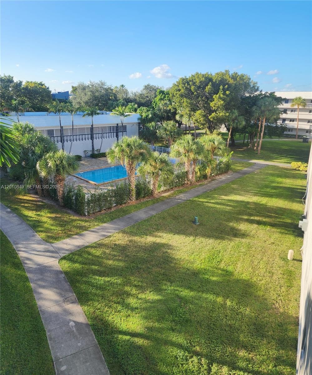 10900 SW 196th St # 306, Cutler Bay FL 33157 — 15