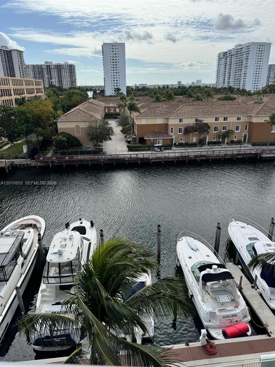 2950 NE 188th St # 406, Aventura FL 33180 — 30