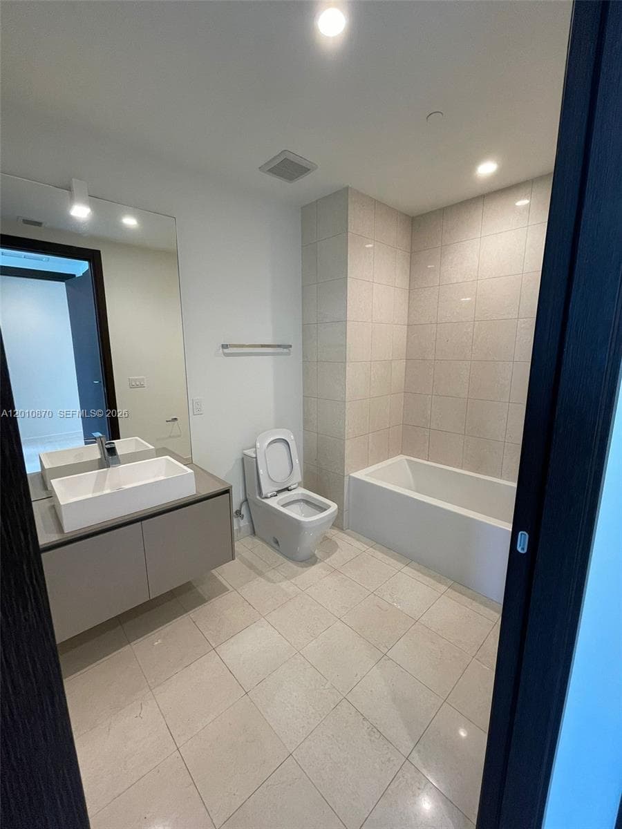 1000 Brickell Plaza # 5908, Miami FL 33131 — 11
