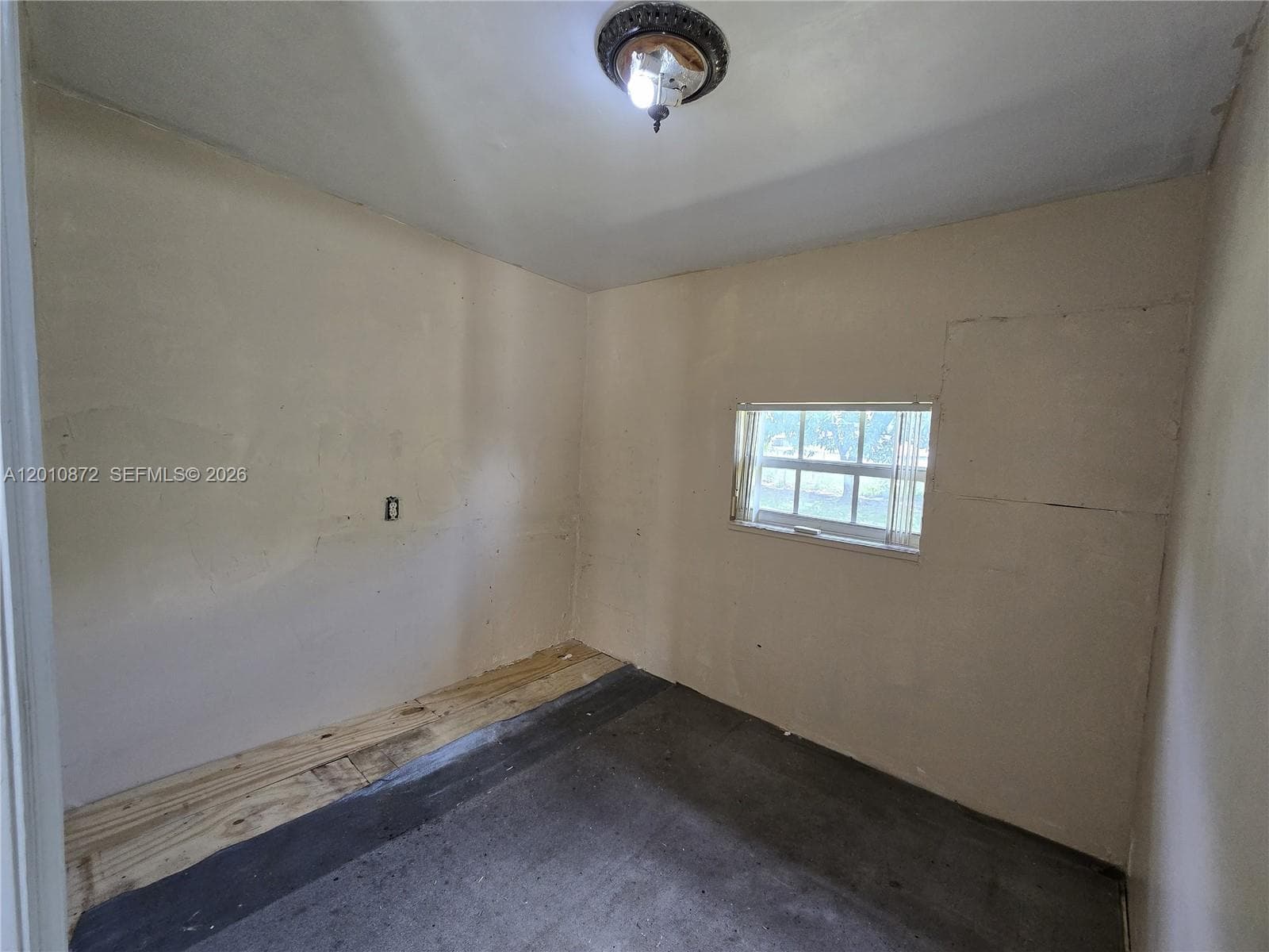 1051 E 18th St, Hialeah FL 33013 — 23