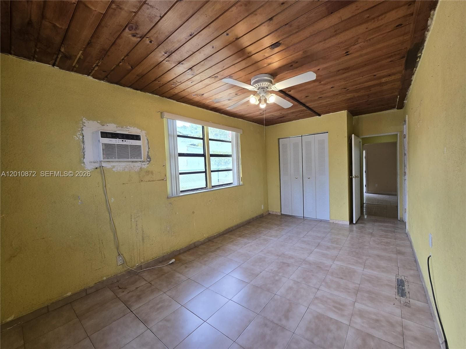 1051 E 18th St, Hialeah FL 33013 — 16