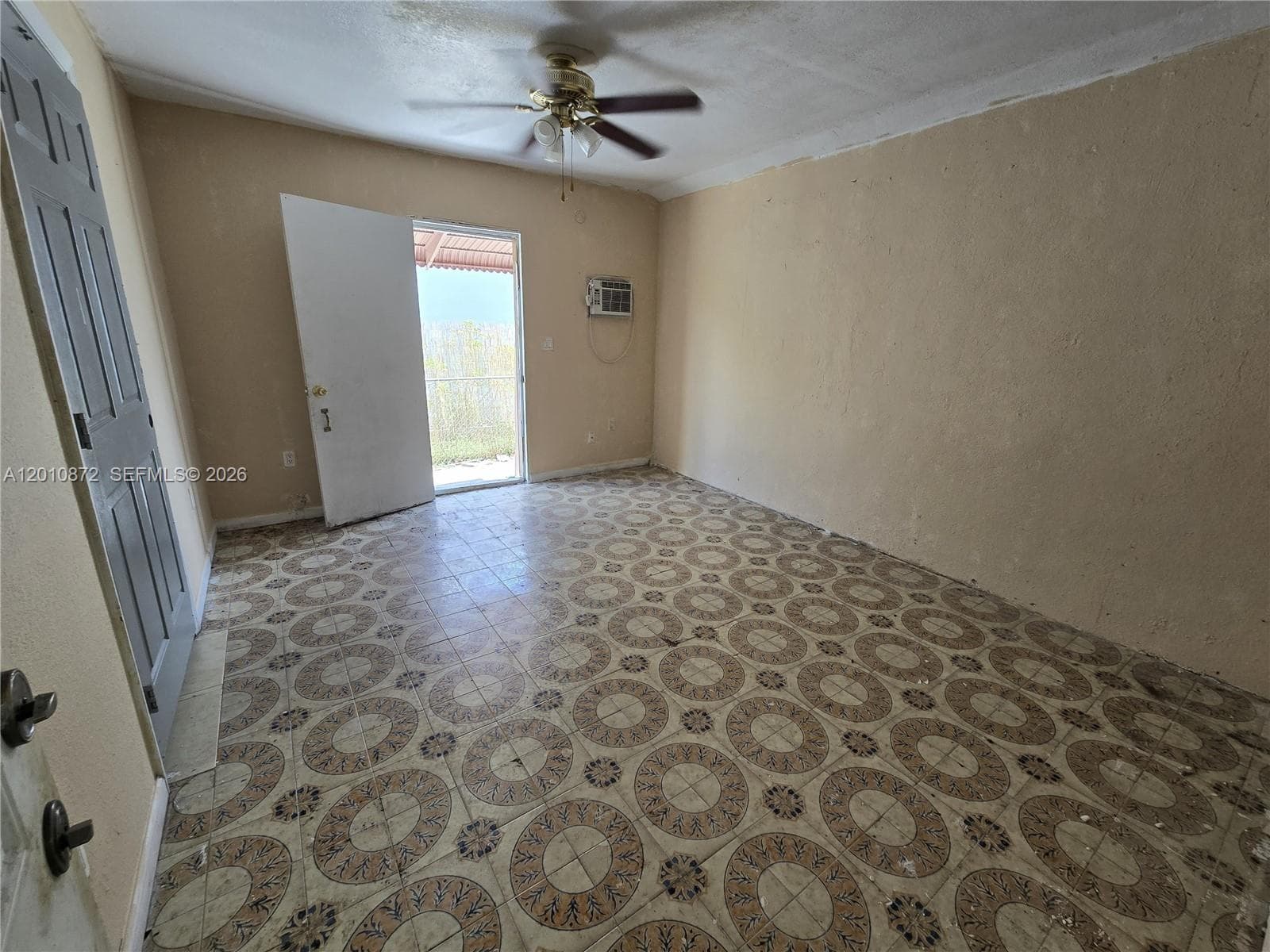 1051 E 18th St, Hialeah FL 33013 — 20