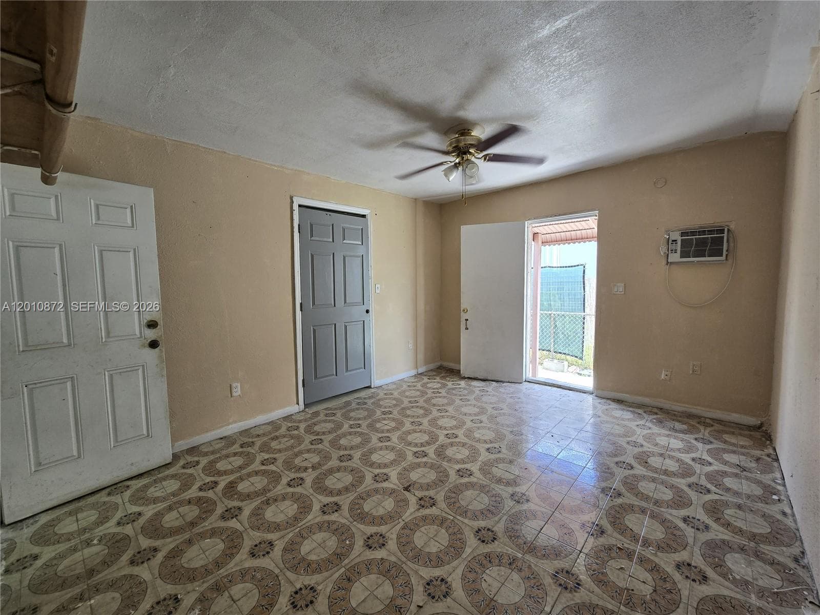 1051 E 18th St, Hialeah FL 33013 — 21