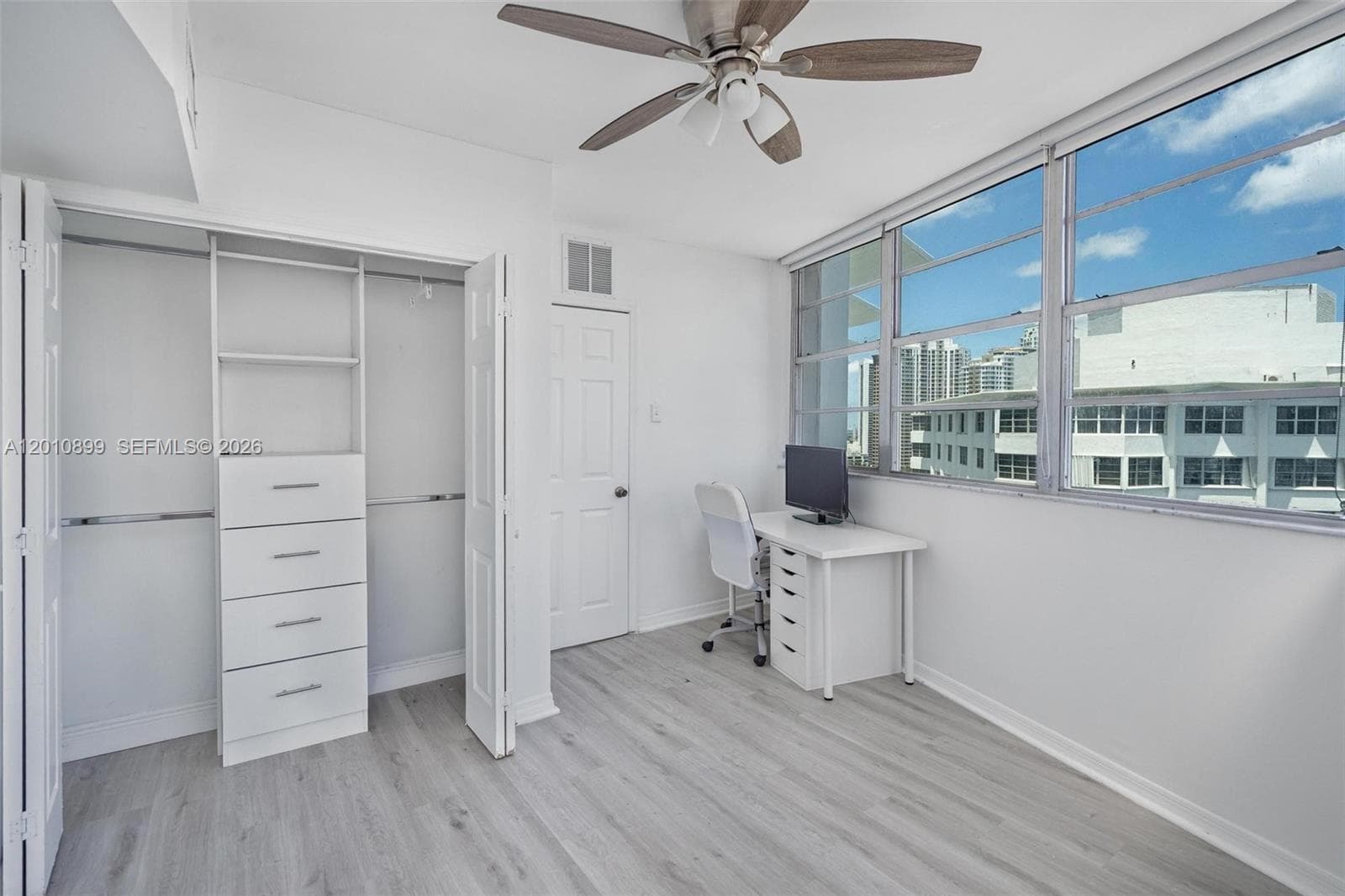 825 Brickell Bay Dr # 2042, Miami FL 33131 — 23