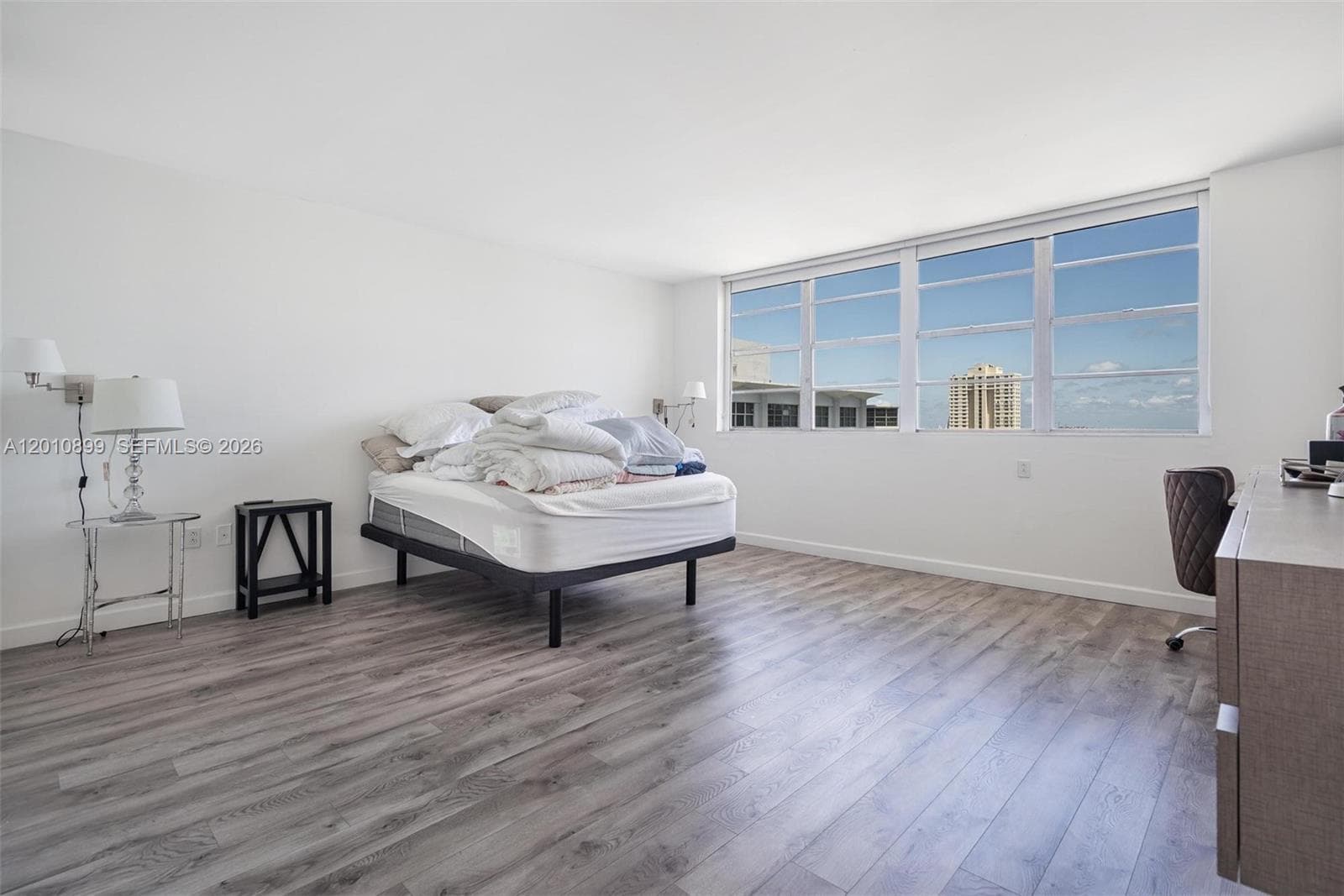 825 Brickell Bay Dr # 2042, Miami FL 33131 — 17