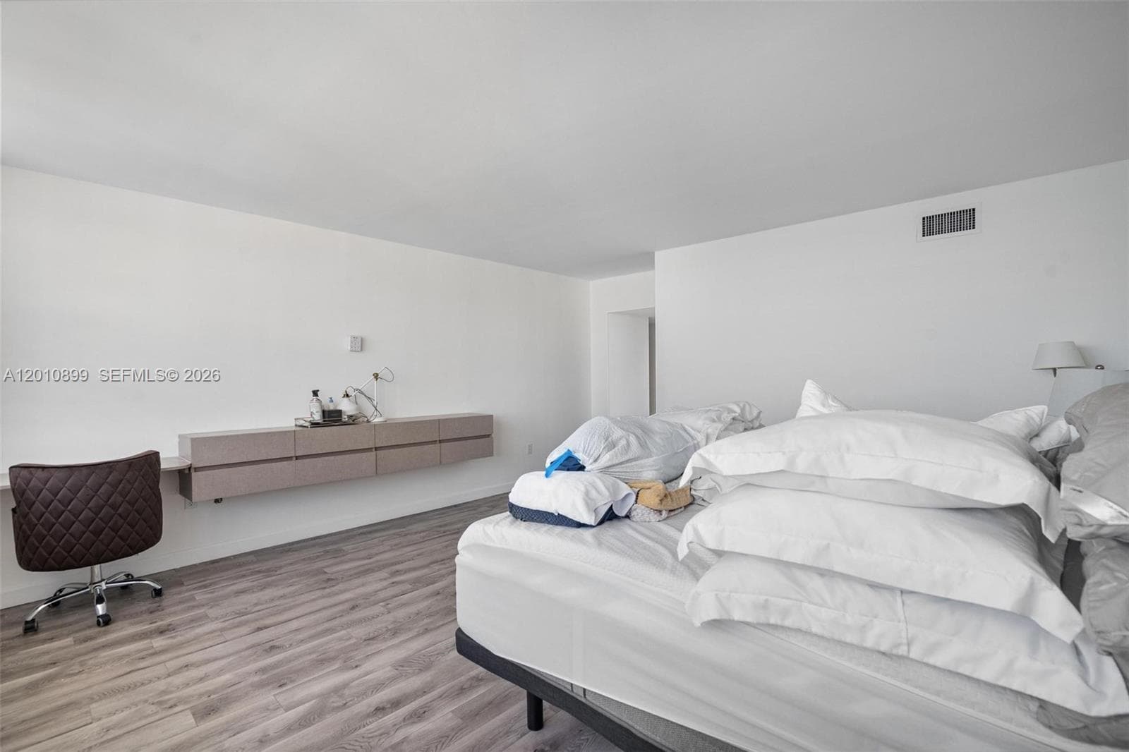 825 Brickell Bay Dr # 2042, Miami FL 33131 — 20