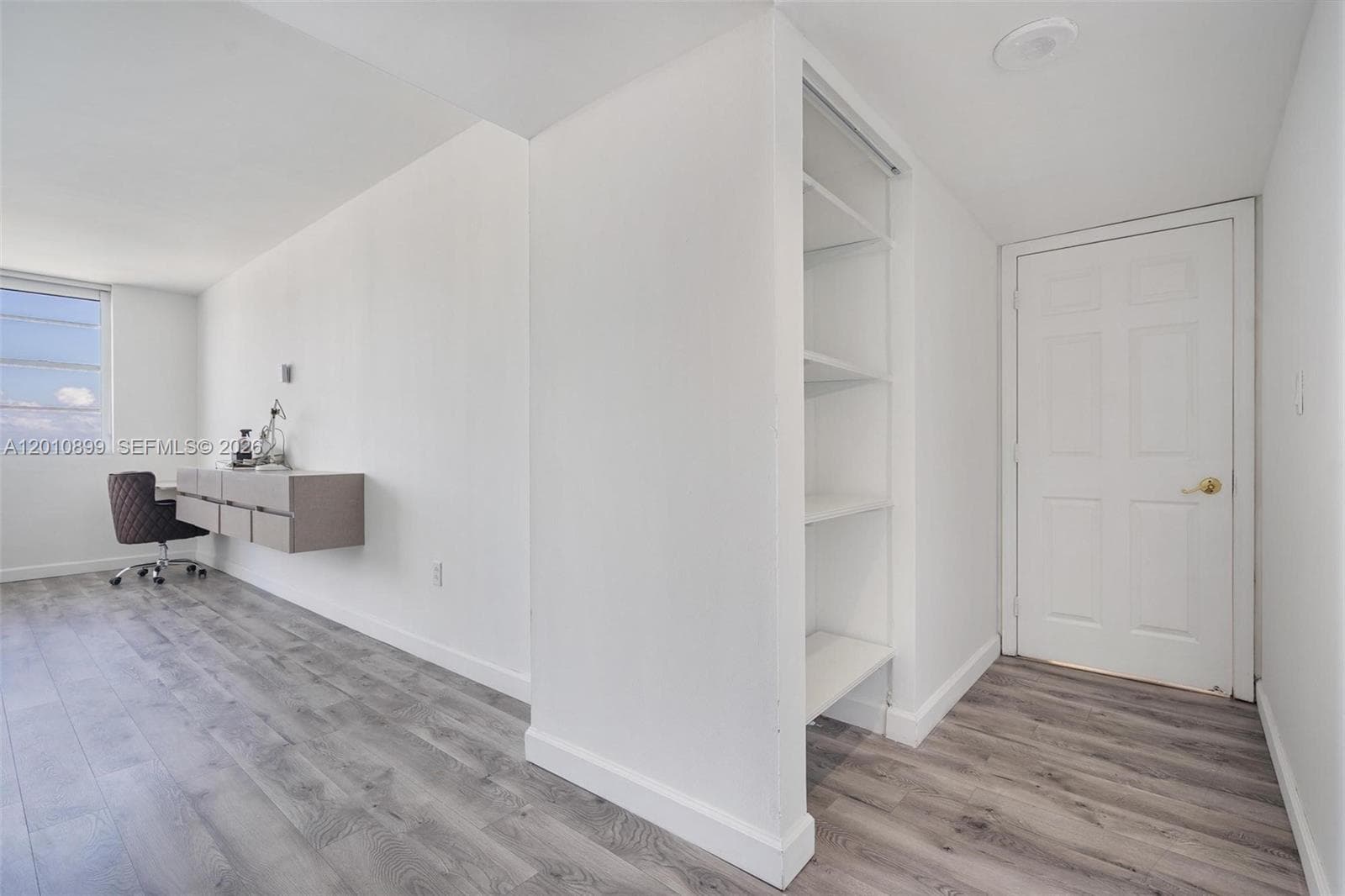 825 Brickell Bay Dr # 2042, Miami FL 33131 — 18
