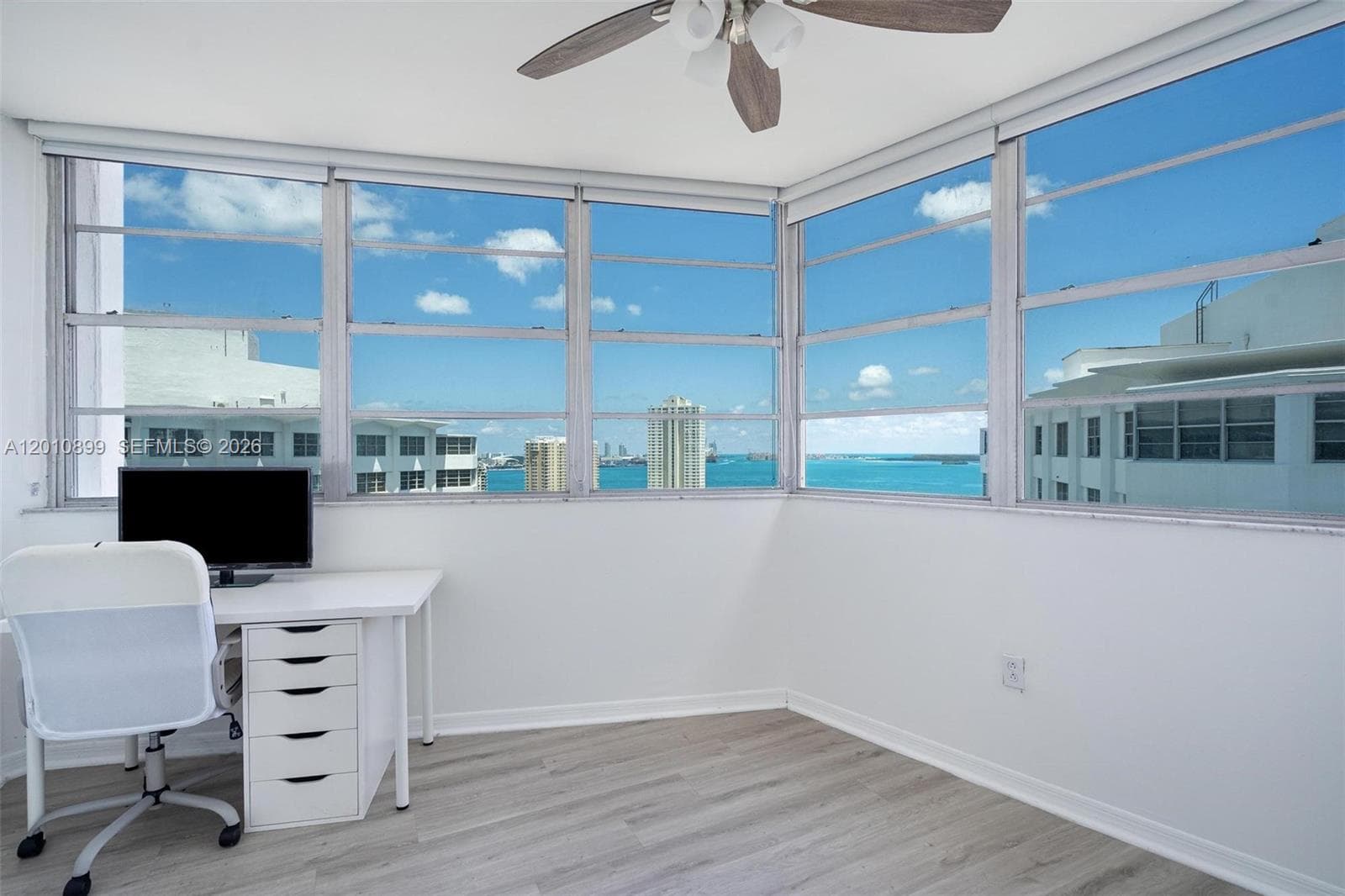 825 Brickell Bay Dr # 2042, Miami FL 33131 — 25
