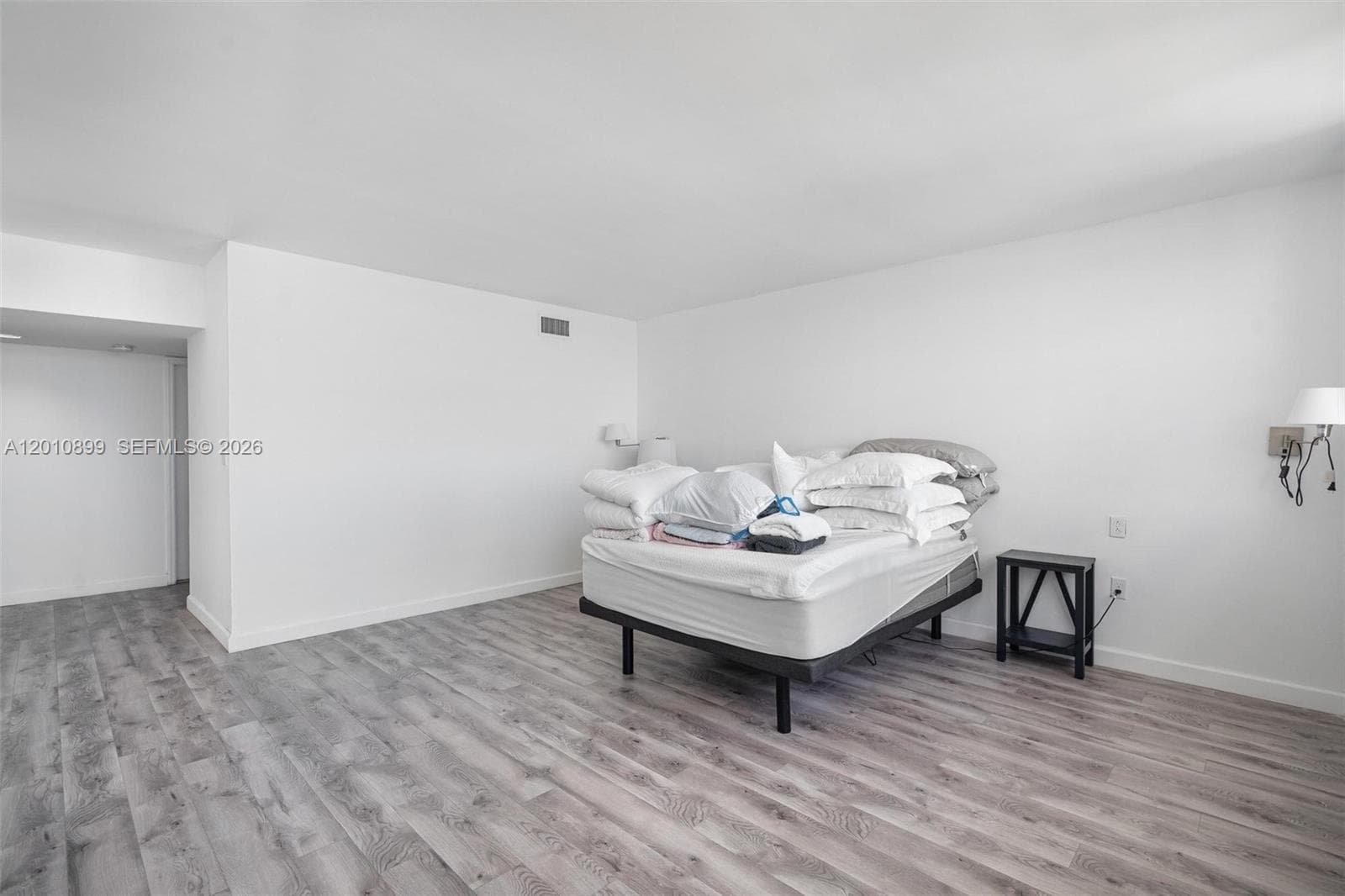 825 Brickell Bay Dr # 2042, Miami FL 33131 — 21