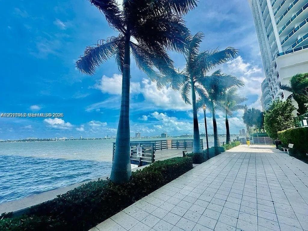 601 NE 23rd St # 901, Miami FL 33137 — 5