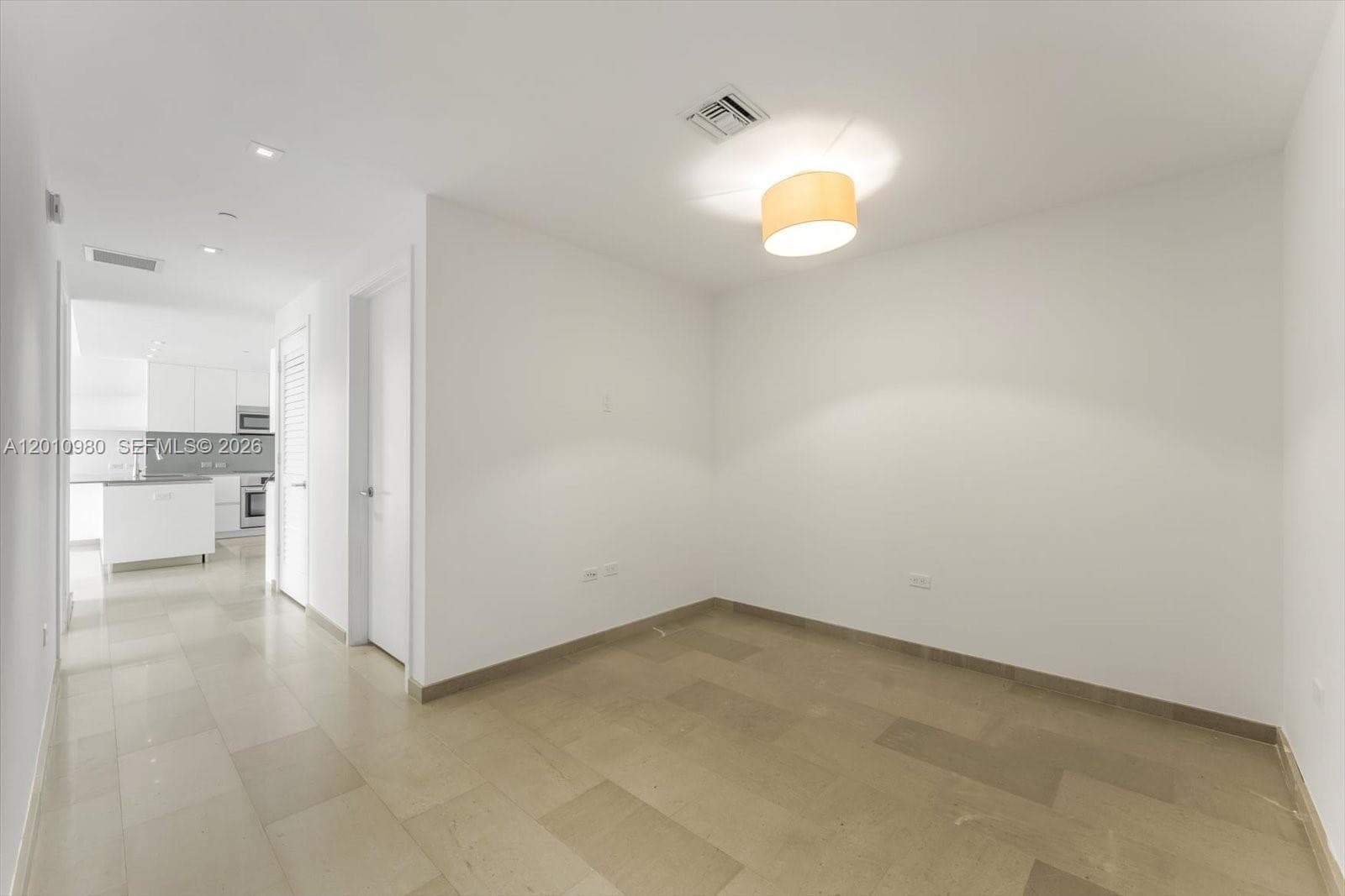 68 SE 6th St # 2304, Miami FL 33131 — 12