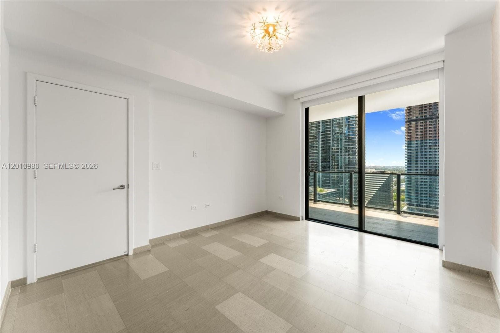 68 SE 6th St # 2304, Miami FL 33131 — 4