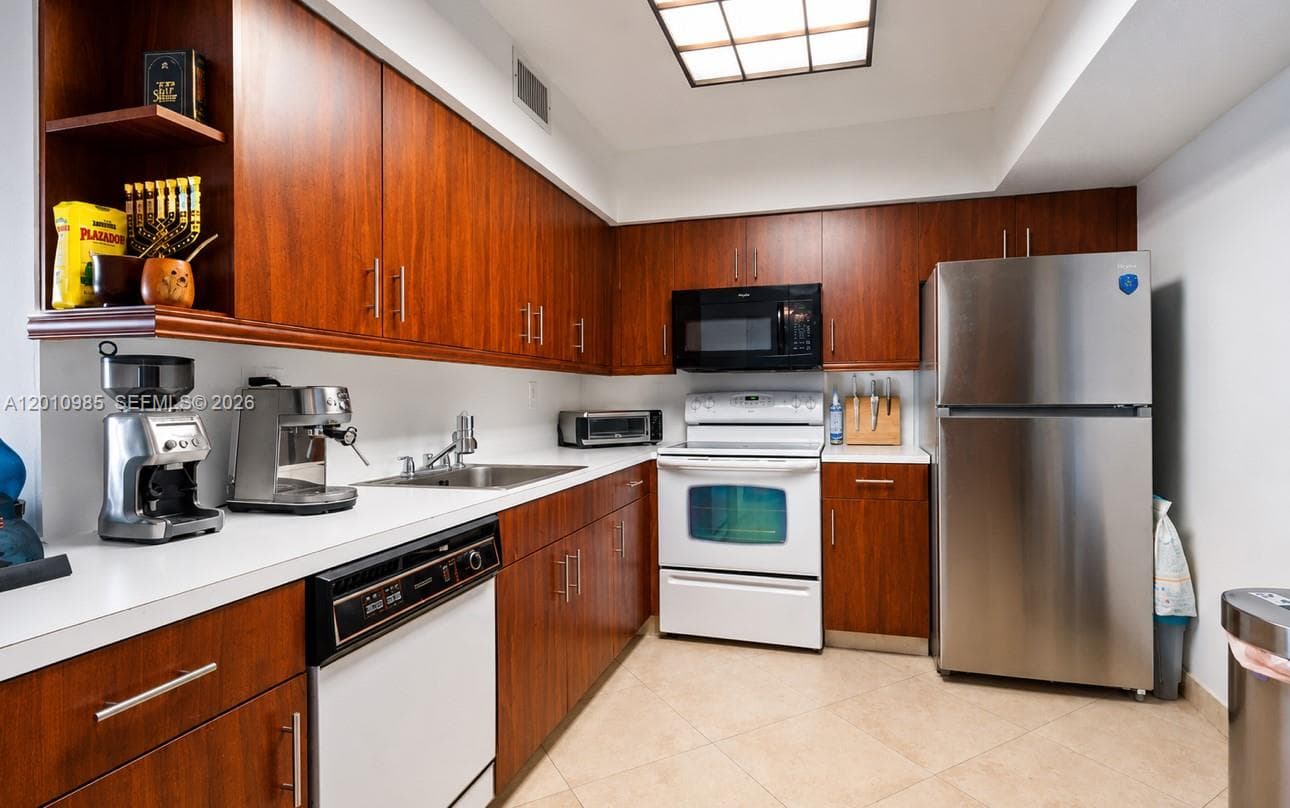 3600 Mystic Pointe Dr # 1209, Aventura FL 33180 — 6