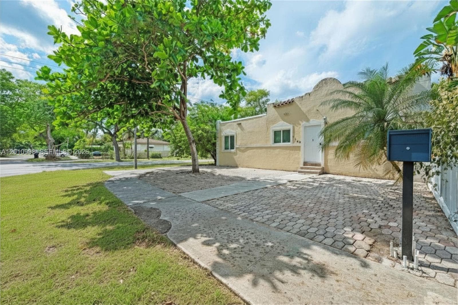 1199 NW 121st St, North Miami FL 33168 — 2