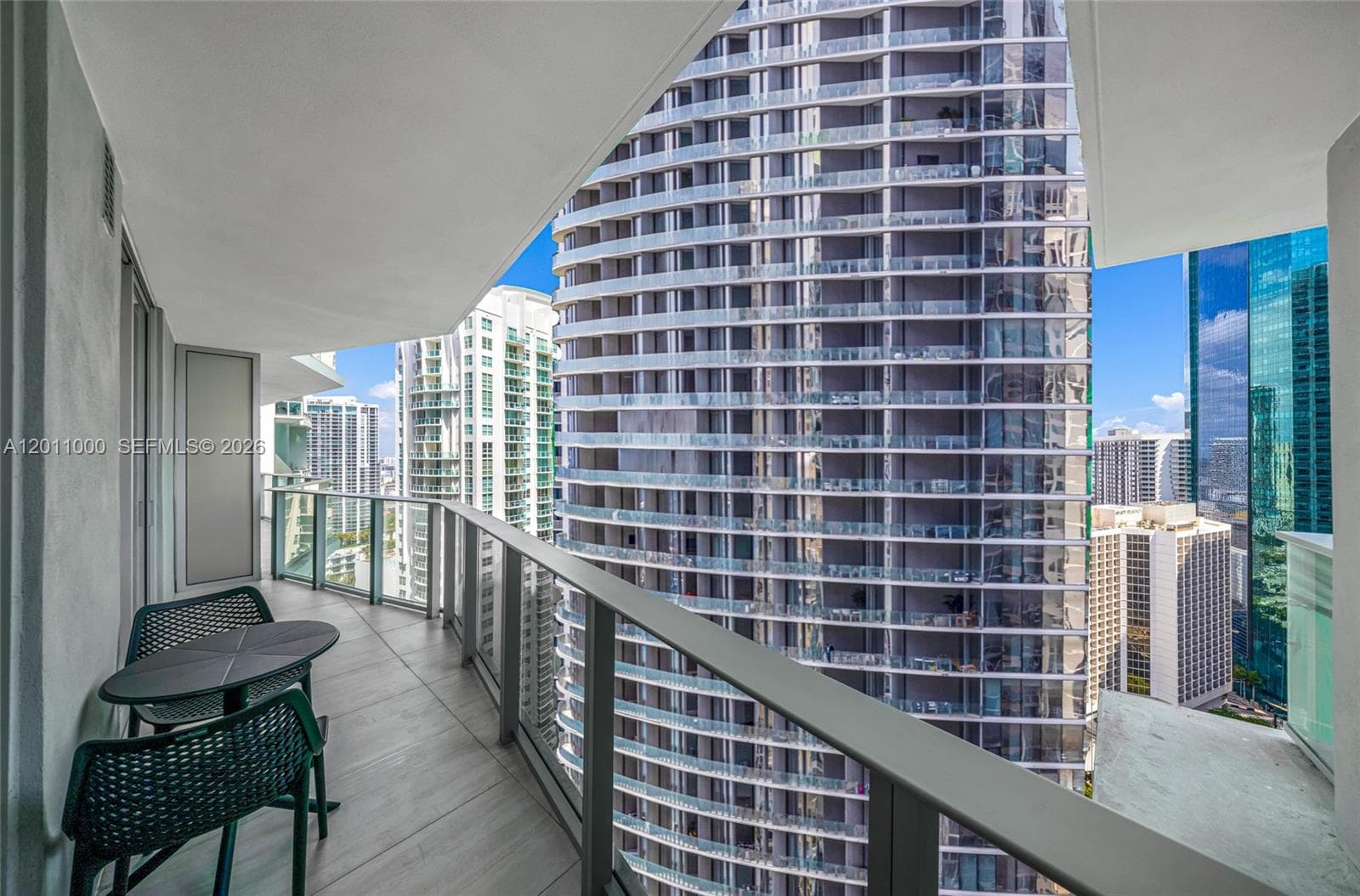 77 SE 5TH ST # 3305, Miami FL 33131 — 16