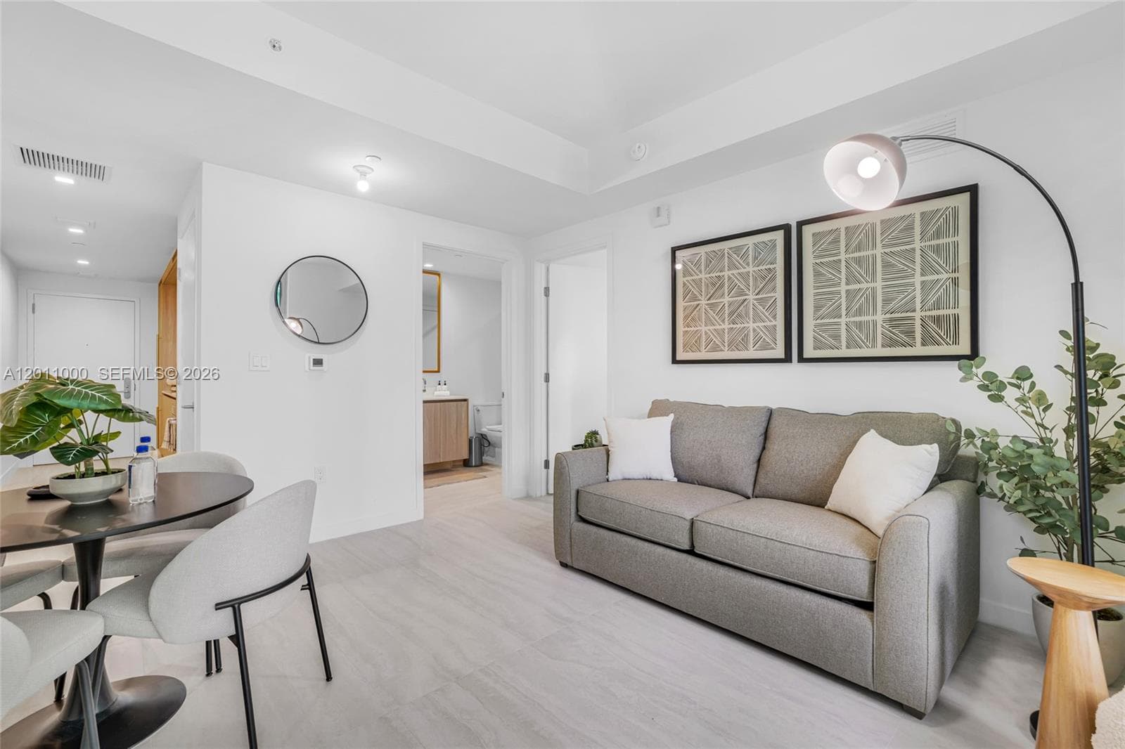77 SE 5TH ST # 3305, Miami FL 33131 — 3