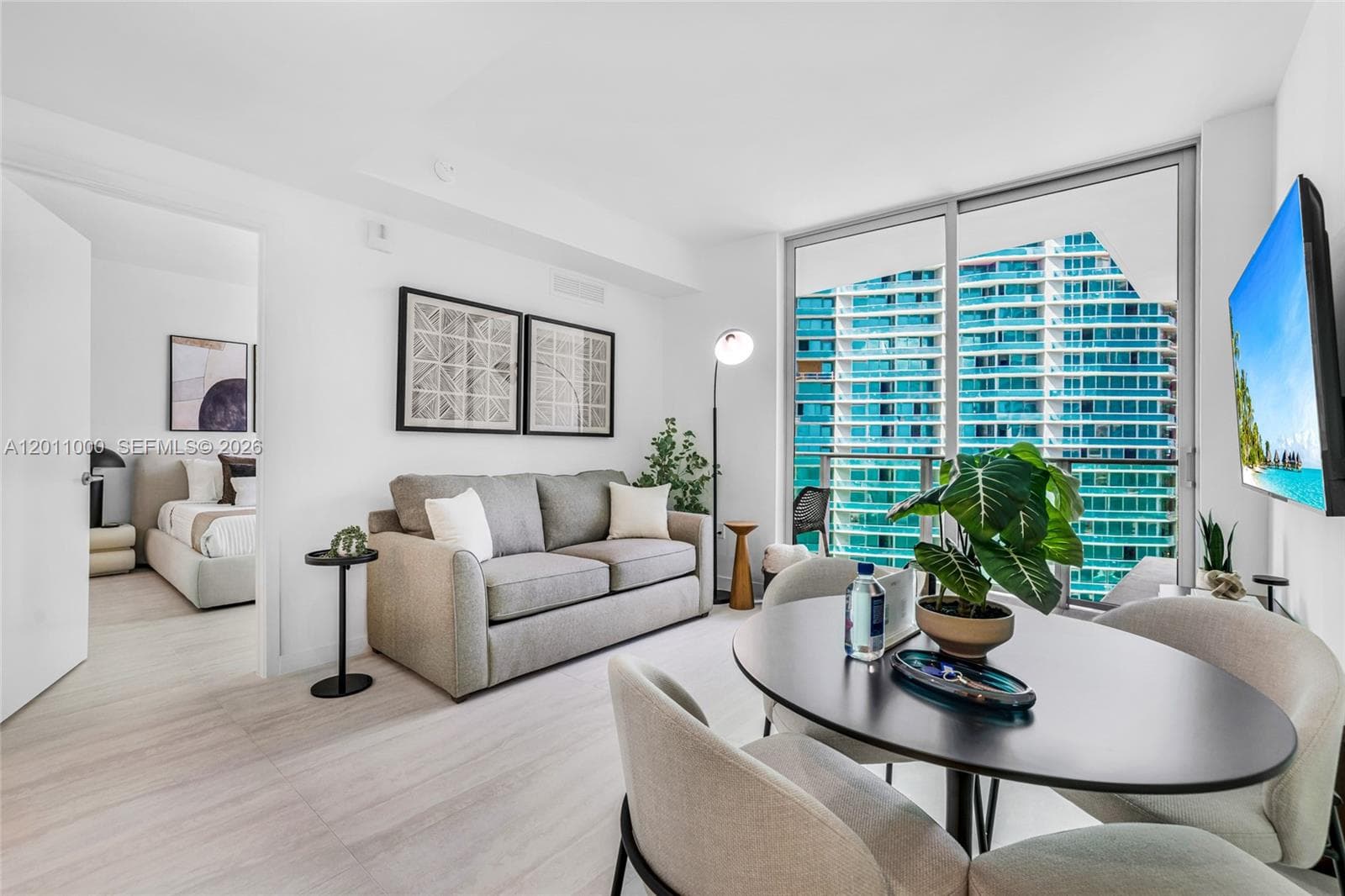 77 SE 5TH ST # 3305, Miami FL 33131 — 1