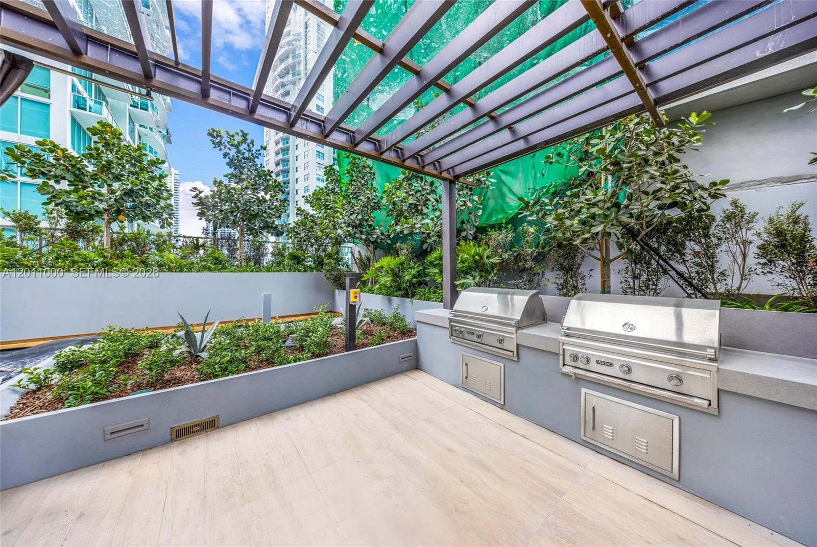 77 SE 5TH ST # 3305, Miami FL 33131 — 24