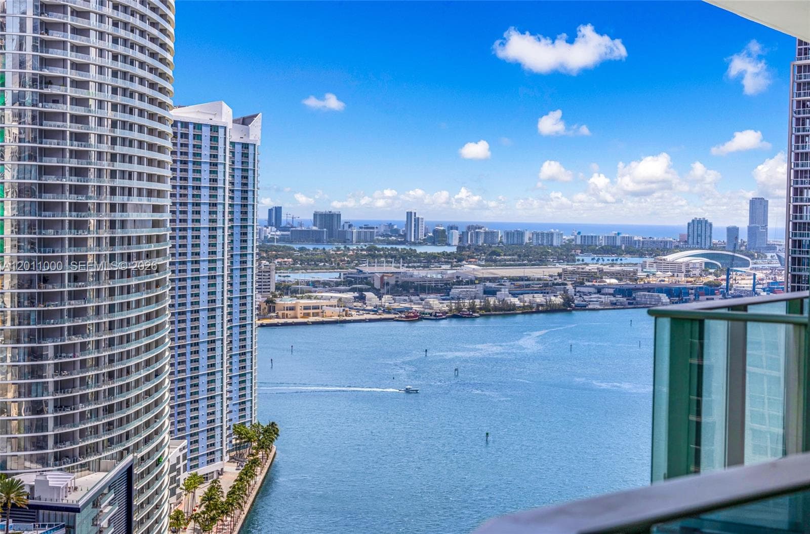 77 SE 5TH ST # 3305, Miami FL 33131 — 18