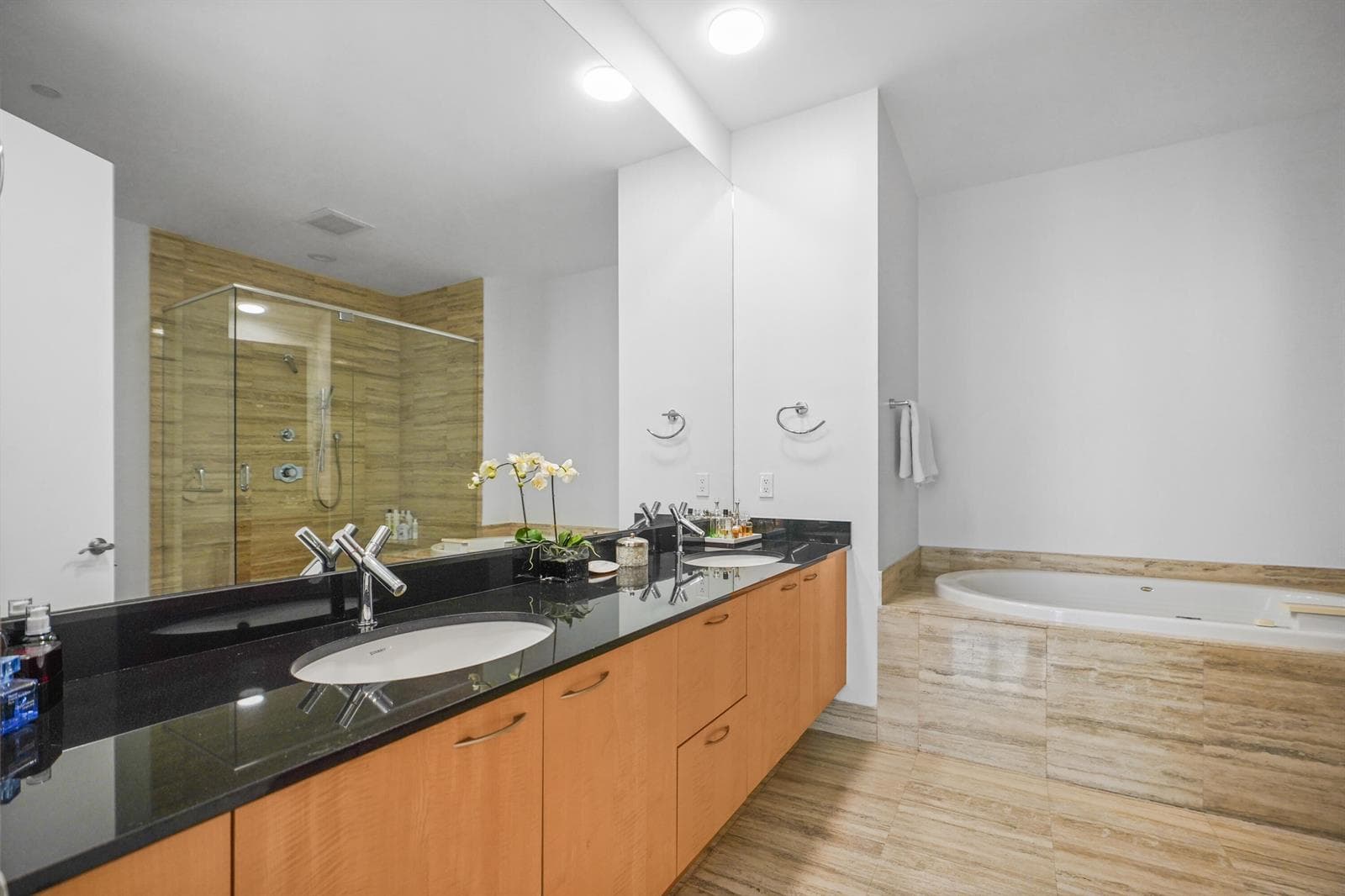 15901 Collins Avenue # 3902, Sunny Isles Beach FL 33160 — 10