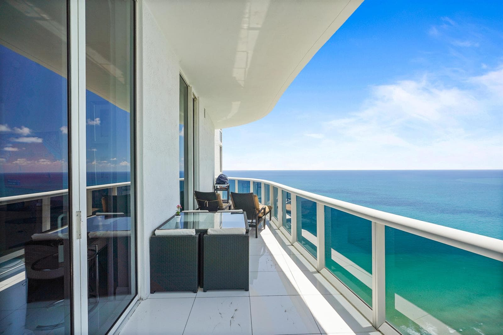 15901 Collins Avenue # 3902, Sunny Isles Beach FL 33160 — 15