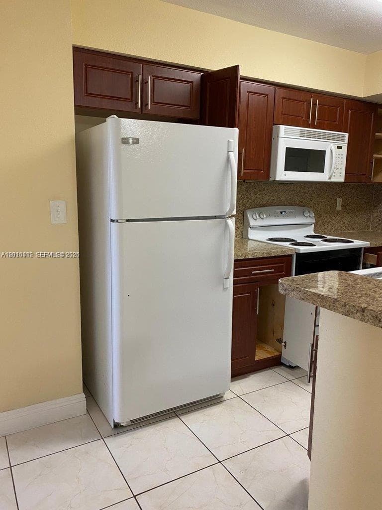 Kendall Lake Towers Condo, Miami, FL — 7
