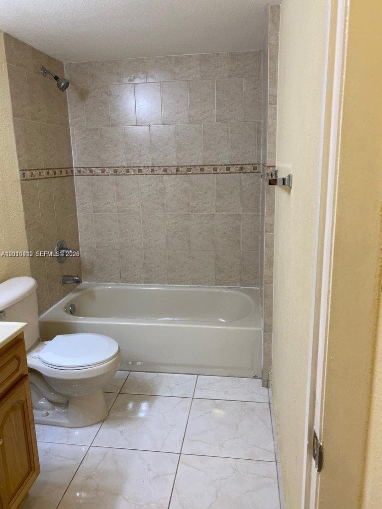 Kendall Lake Towers Condo, Miami, FL — 9
