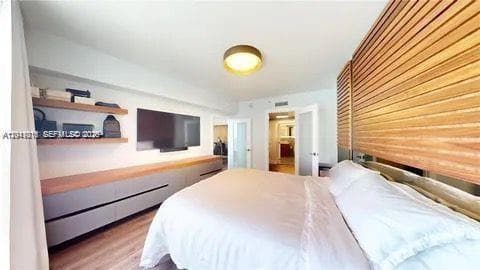1750 N Bayshore Dr # 2803, Miami FL 33132 — 13