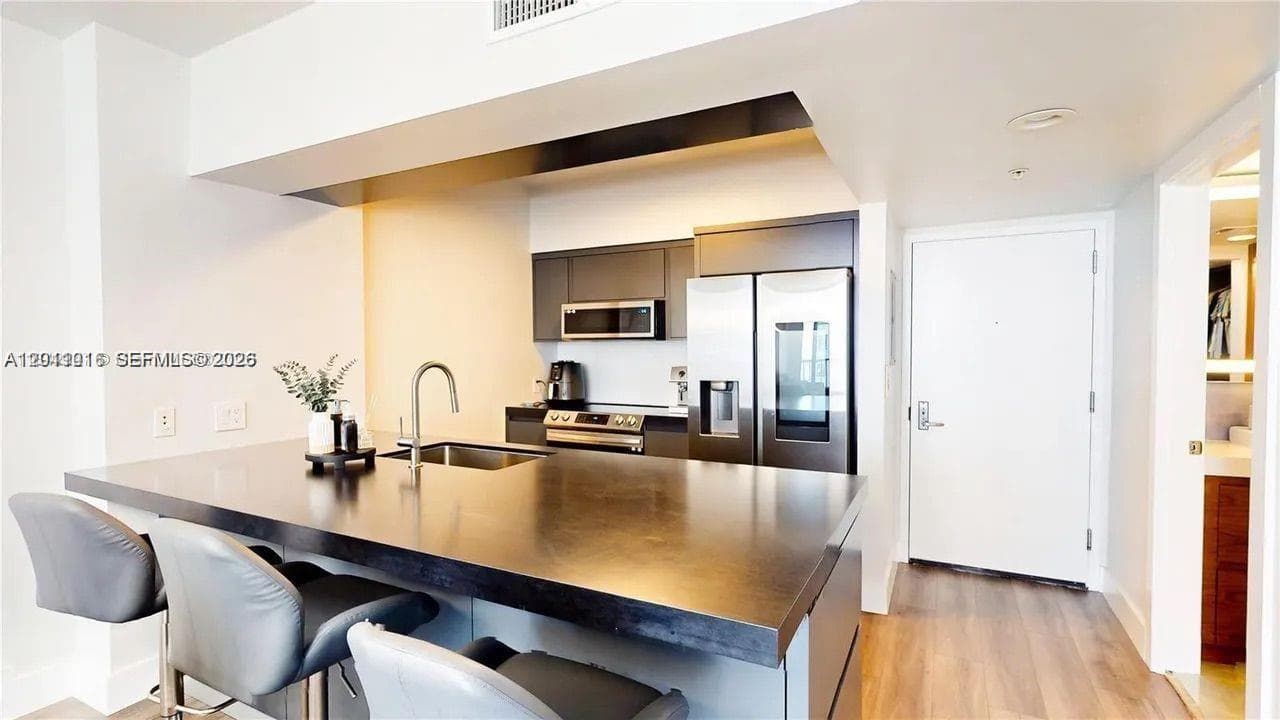 1750 N Bayshore Dr # 2803, Miami FL 33132 — 9