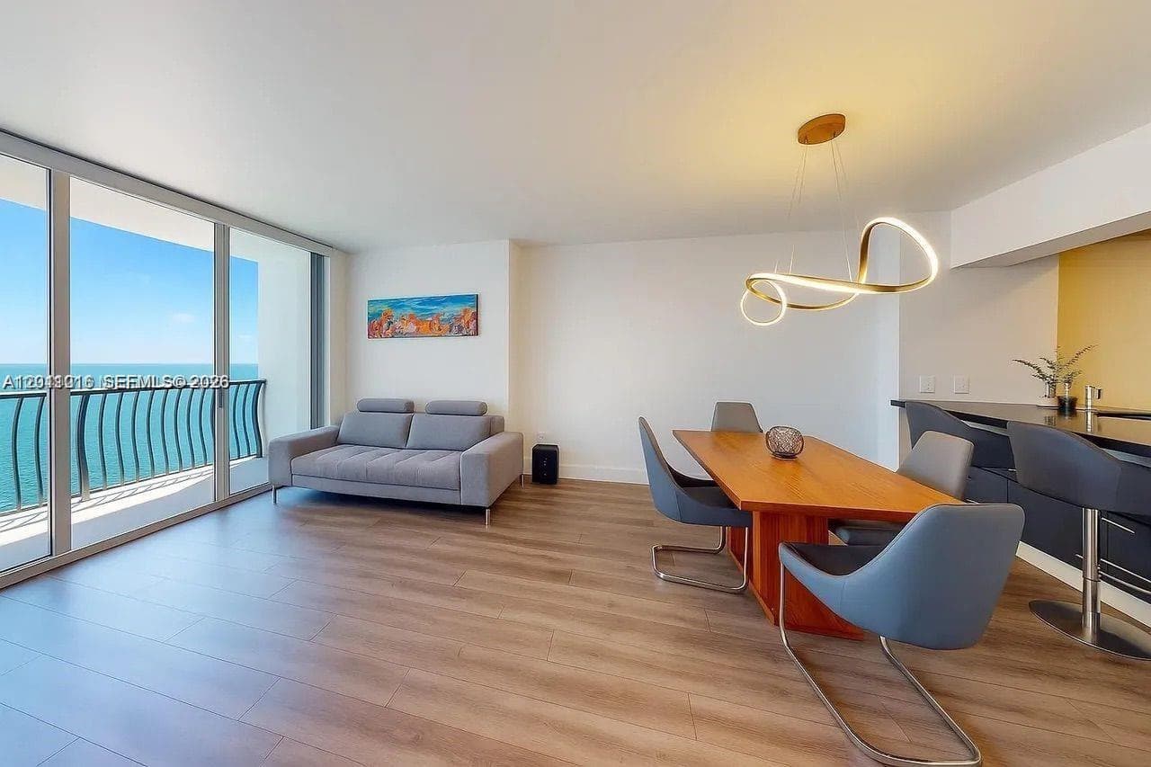 1750 N Bayshore Dr # 2803, Miami FL 33132 — 4