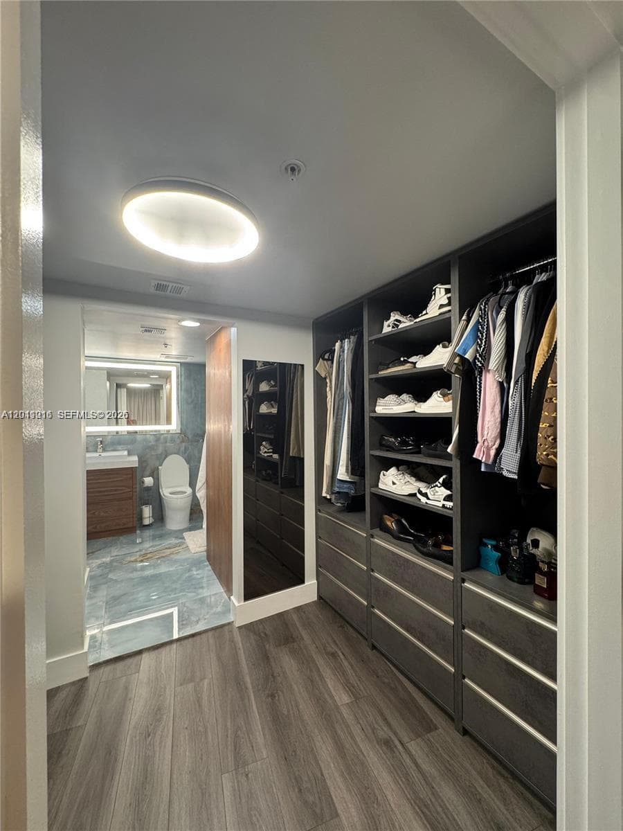 1750 N Bayshore Dr # 2803, Miami FL 33132 — 21