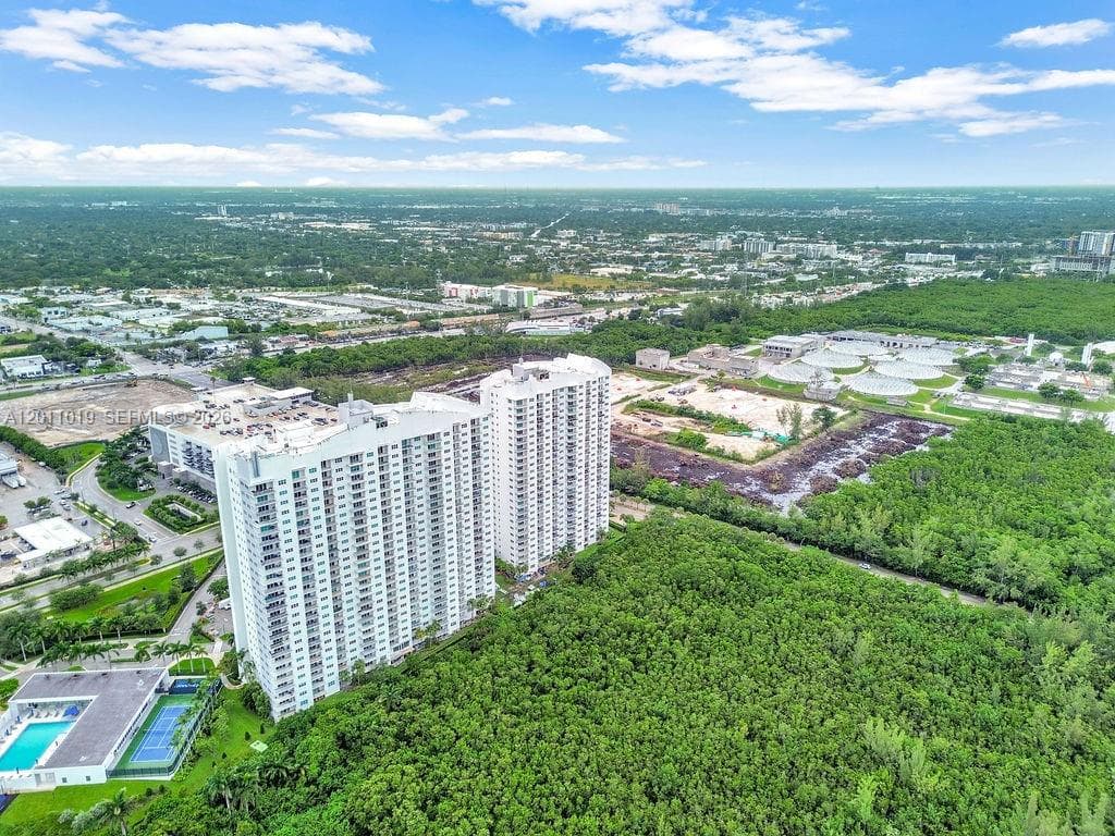 15051 Royal Oaks Ln # 1605, North Miami FL 33181 — 35