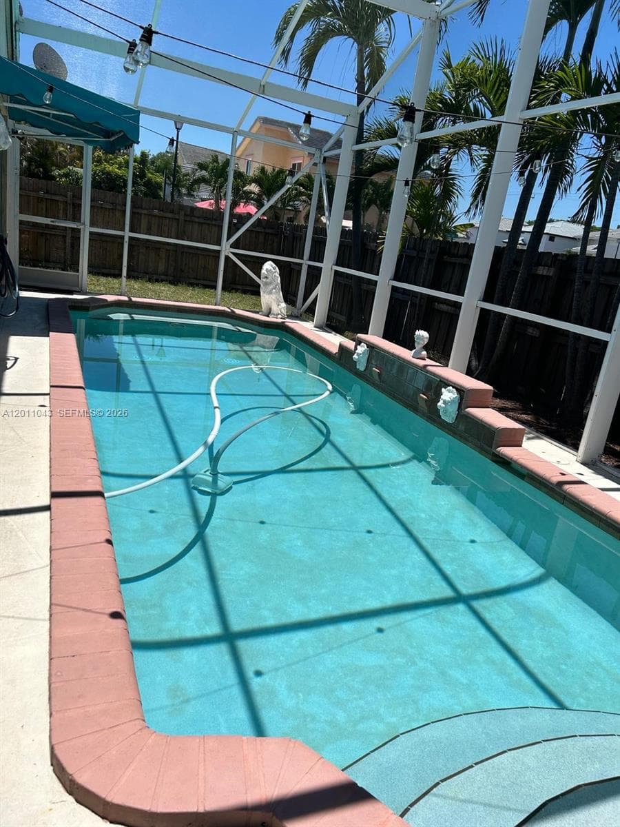 18516 NW 56th Ave, Miami Gardens FL 33055 — 13
