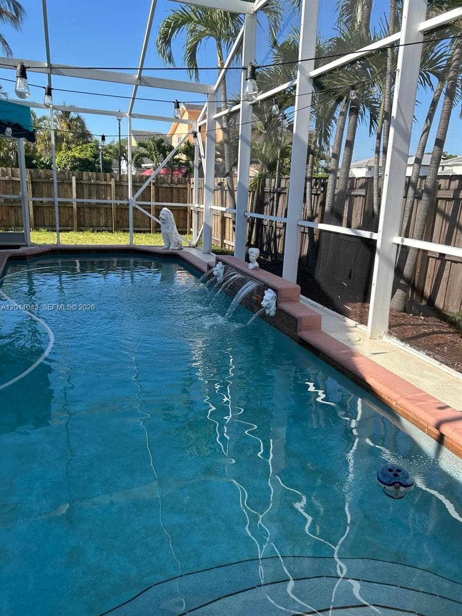 18516 NW 56th Ave, Miami Gardens FL 33055 — 17